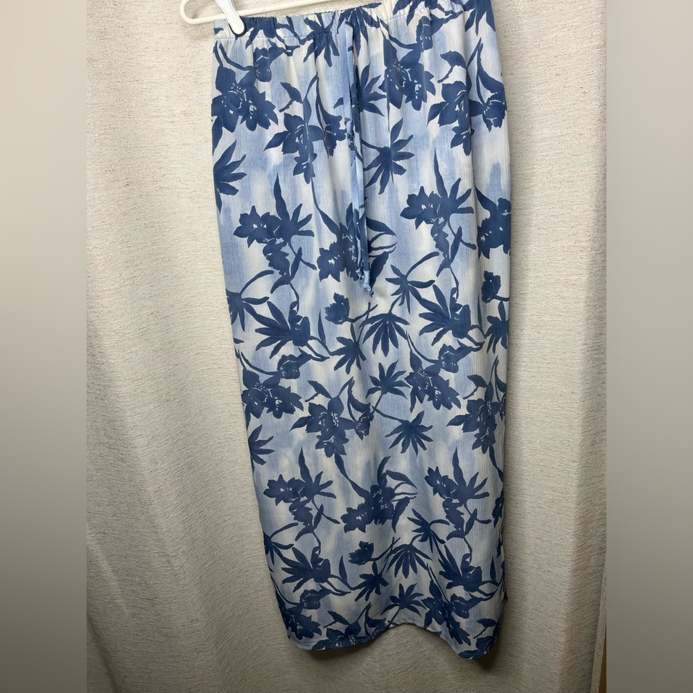 43. Vintage Blue Tones Skirt